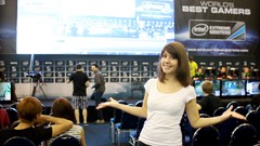 Woman Cameras intel public Gamers Salome Soe Gschwind-Penski