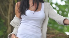 Woman cap jungle Shorts Bailey jackets outdoors models photo 