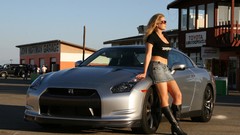 Woman cars Nissan Nissan