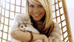 Woman cats blondes