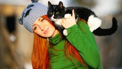 Woman cats green eyes redheads