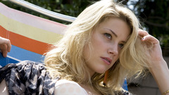 Woman Celebrity Actress amber heard