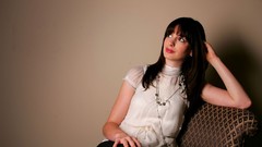 Woman Celebrity Actress anne hathaway