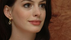 Woman Celebrity Actress anne hathaway