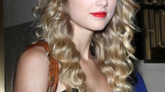 Woman Celebrity Actress blondes taylor swift singers