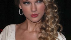 Woman Celebrity Actress blondes taylor swift singers