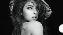 Woman Celebrity Actress bollywood priyanka chopra