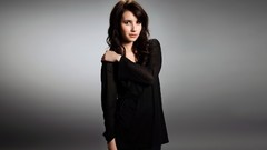 Woman Celebrity Actress brunettes emma roberts