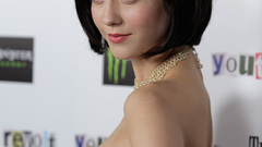 Woman Celebrity Actress brunettes mary elizabeth winstead