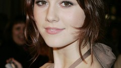 Woman Celebrity Actress brunettes mary elizabeth winstead