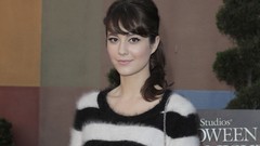 Woman Celebrity Actress brunettes mary elizabeth winstead 