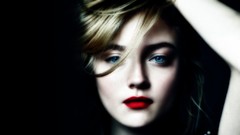 Woman Celebrity Actress Dakota Fanning