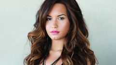 Woman Celebrity Actress demi lovato brunettes singers
