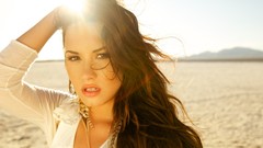 Woman Celebrity Actress demi lovato brunettes singers