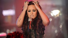 Woman Celebrity Actress demi lovato singers
