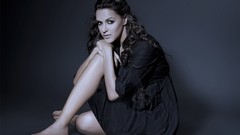 Woman Celebrity Actress neha dhupia
