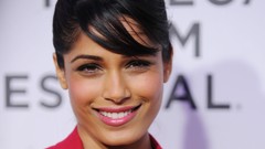 Woman Celebrity Actress smiling black hair freida pinto