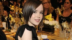 Woman Celebrity Actress smiling brunettes short hair ellen page 