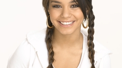Woman Celebrity Actress vanessa hudgens brunettes