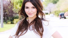 Woman Celebrity Actress victoria justice brunettes singers