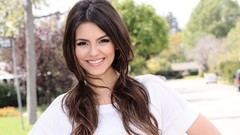 Woman Celebrity Actress victoria justice brunettes singers