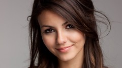 Woman Celebrity Actress victoria justice brunettes singers