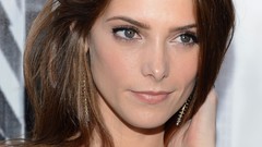 Woman Celebrity ashley greene