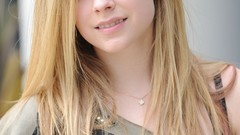 Woman Celebrity Avril Lavigne blondes singers Canadian