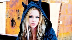 Woman Celebrity Avril Lavigne faces hoodies blondes singers 
