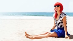 Woman Celebrity Beaches sunglasses hayley williams paramore 