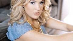 Woman Celebrity blondes carrie underwood singers