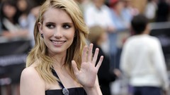Woman Celebrity blondes emma roberts