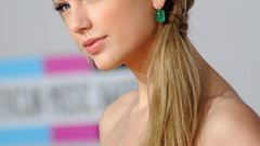 Woman Celebrity blondes taylor swift singers