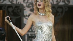 Woman Celebrity blondes taylor swift singers models