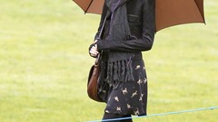 Woman Celebrity blondes taylor swift skirts scarfs singers