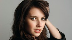 Woman Celebrity brunettes emma roberts