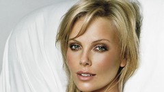 Woman Celebrity charlize theron