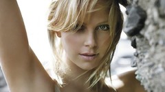 Woman Celebrity charlize theron
