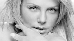 Woman Celebrity charlize theron