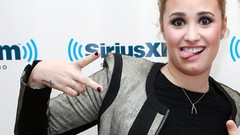 Woman Celebrity demi lovato singers