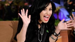 Woman Celebrity demi lovato singers