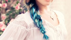 Woman Celebrity demi lovato singers