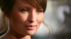 Woman Celebrity faces Actress emily browning
