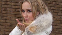 Woman Celebrity faces Actress hayden panettiere blondes blowing 