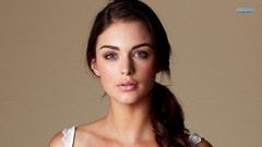 Woman Celebrity faces British brunettes models lauren budd