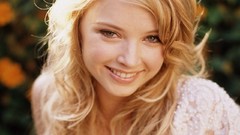 Woman Celebrity faces Elisabeth Harnois