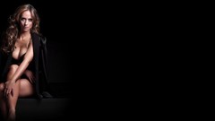 Woman Celebrity Jennifer Love Hewitt Actress brunettes bra huge 