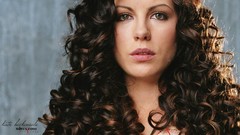 Woman Celebrity Kate Beckinsale brunettes models curly hair