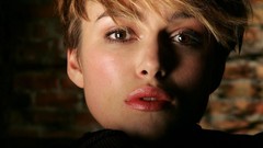 Woman Celebrity Keira Knightley brunettes short hair