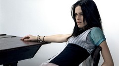 Woman Celebrity Kristen Stewart sitting Actress black hair